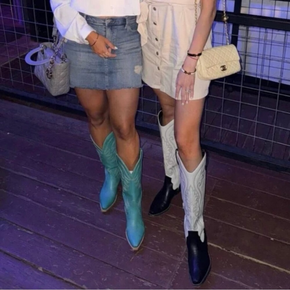 🤠LAST PAIR! EMBROIDERED WESTERN BOOTS - Picture 2 of 16
